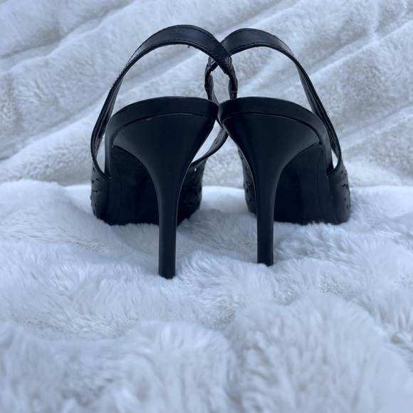 BCBG Slingback Stiletto - 8.5W - Picture 4 of 6